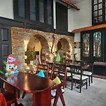 Mtr Apartment & Hotel